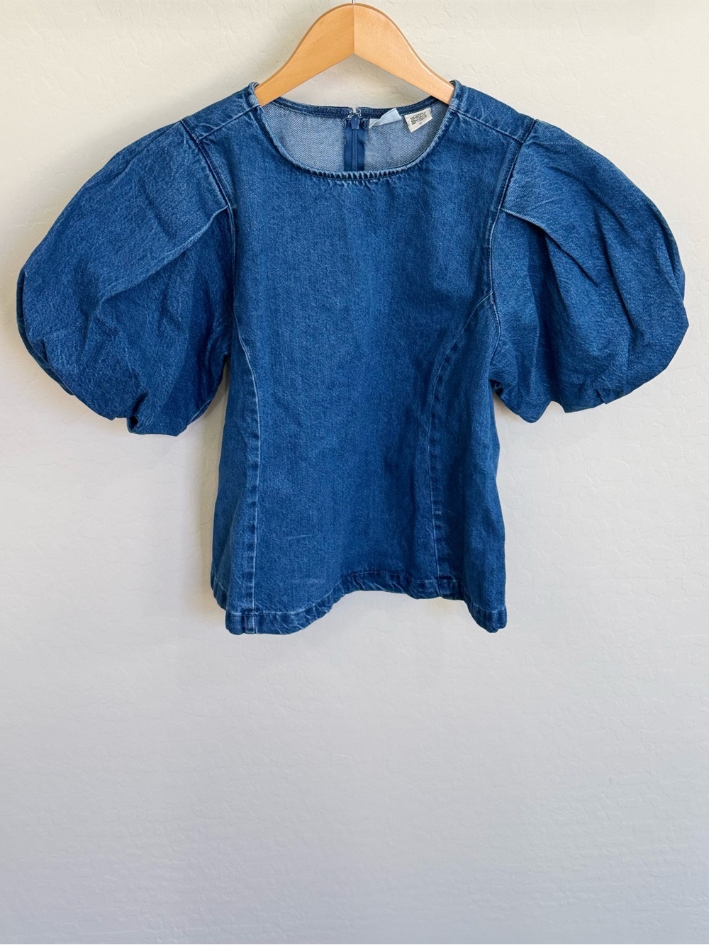 Levi's Zaida Sculptural Denim Blouse Medium Wash Puff Balloon Sleeve